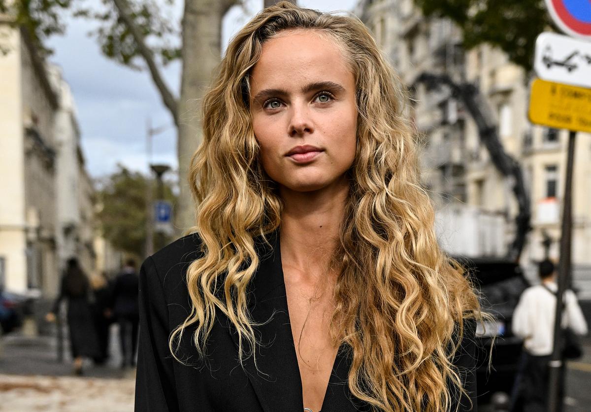 Beach Waves mit langen und vollen Haaren Frisuren für lange, dicke Haare: Die schönsten Haarschnitte und Stylings