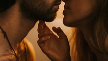 Die besten Kamasutra-Bücher - Foto: iStock/ proud_natalia