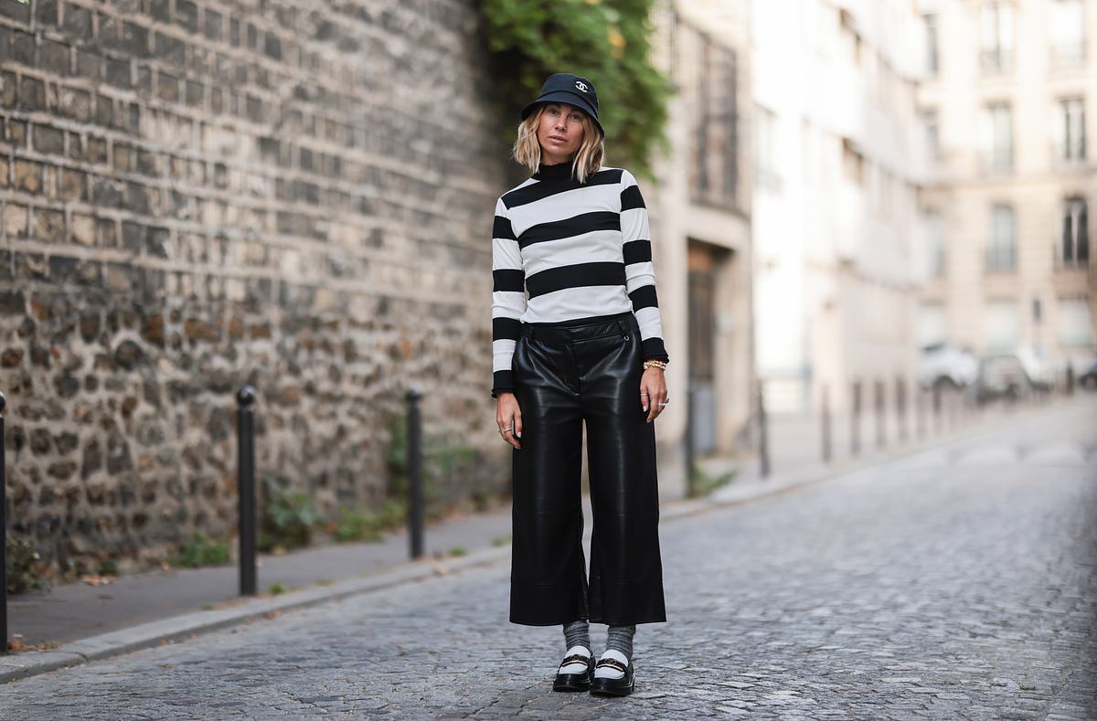 French chic: Mit weiten Lederhosen modisch durch den Alltag French chic: Mit weiten Lederhosen modisch durch den Alltag
